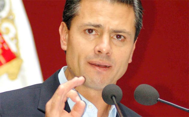 Enrique Peña Nieto, Gobernador del Estado de México (PRI).