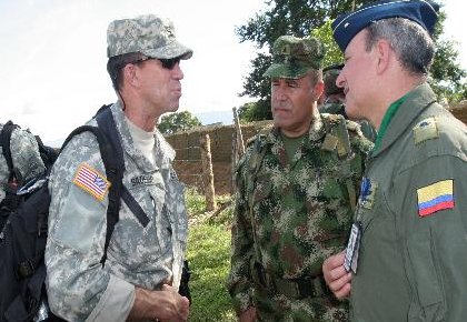 Miembros del Ejército de EEUU y de Colombia.